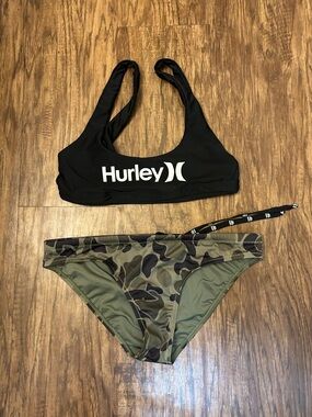 Hurley Women's Black Sports Bikini Top with Camo Bikini Bottom